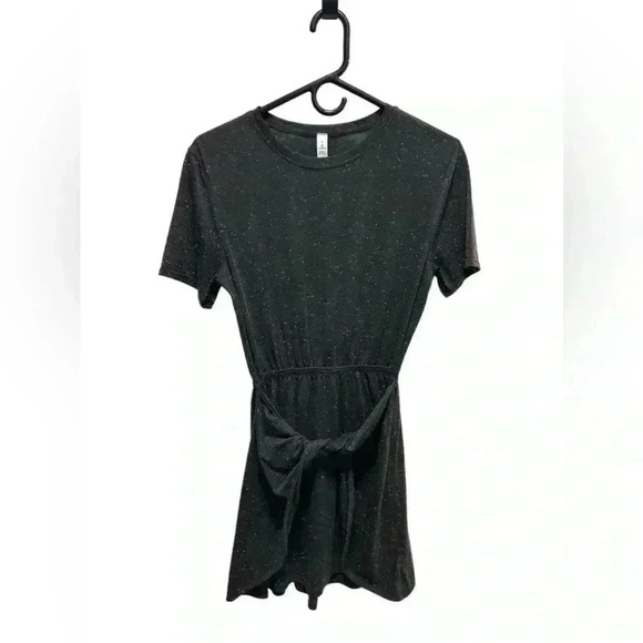 NWOT LULULEMON UNWIND YOUR MIND BLACK SHORTSLEEVE DRESS - Picture 7 of 9